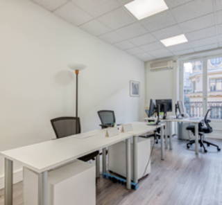 Espace indépendant 150 m² 22 postes Location bureau Rue la Fayette Paris 75009 - photo 5